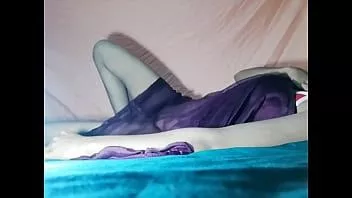 Reproduzir Tina sexy hoje muito gostosa o irmão dela veio pra ela e fodeu forte