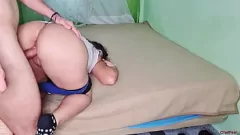 Jouer Le porno latina chaud aime le sexe rugueux dans sa chambre dans sa chambre
