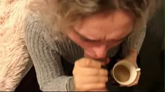 Afspelen Eva Stone en Leo Casanova in een wilde euroslet POV-pijpbeurt met spermakoffie-dominantie