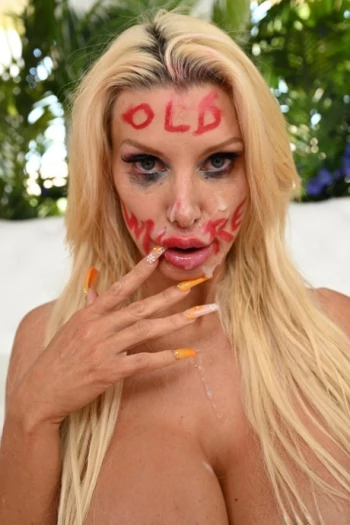 色情明星 Brittany Andrews