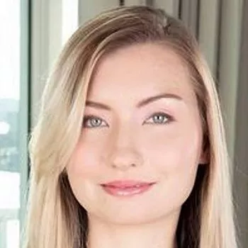 Pornostar Emma Sirus
